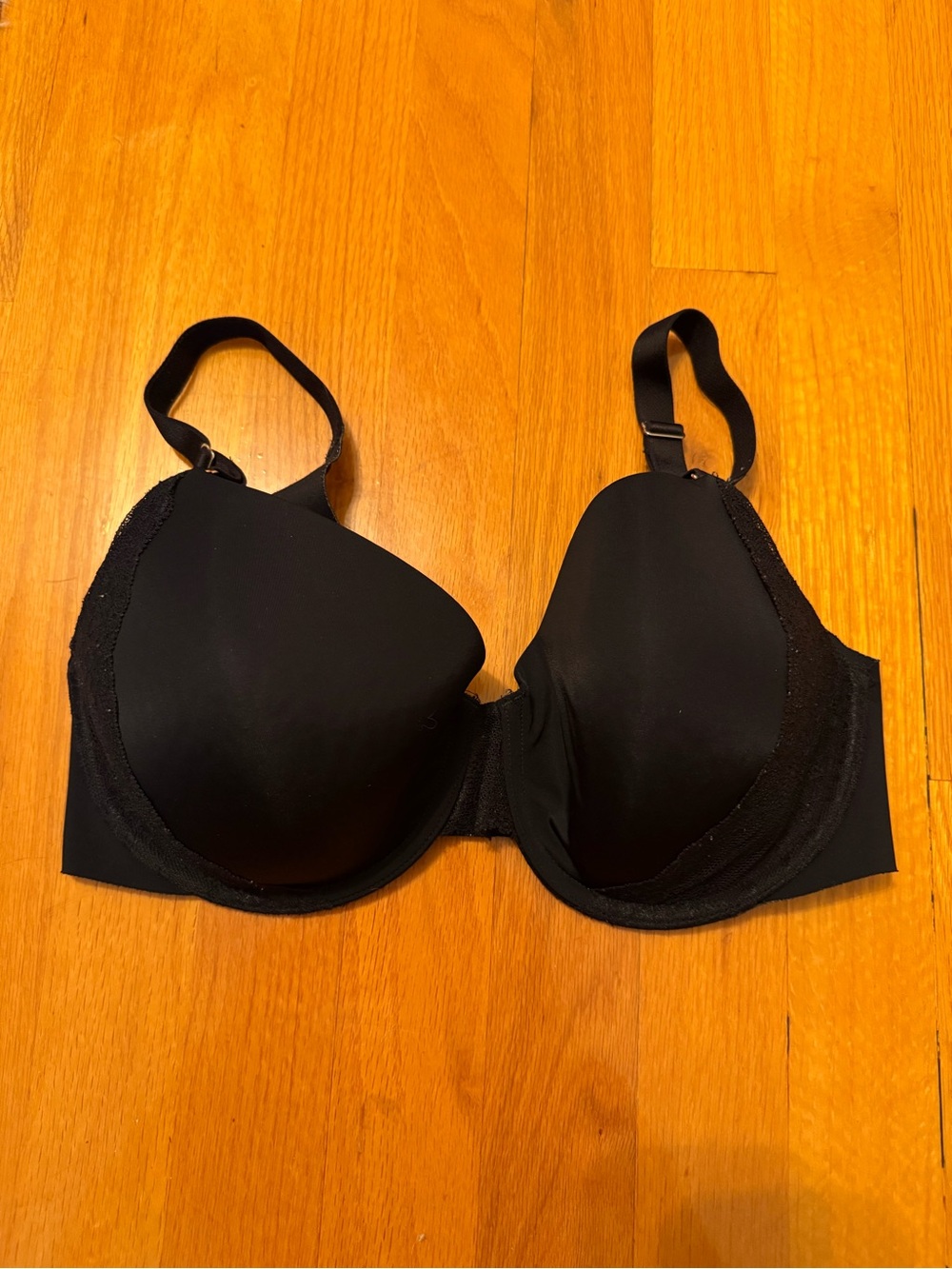 Soma Black Smooth Molded Bra with Subtle Lace Sides